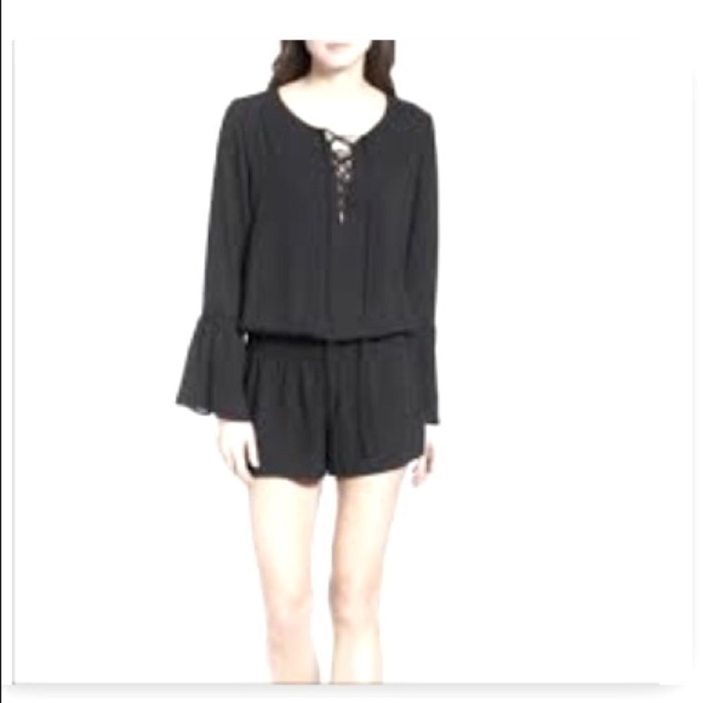 New Chelsea28 Black Short Romper, tie up v-neck, bell sleeves, Large, Dressy